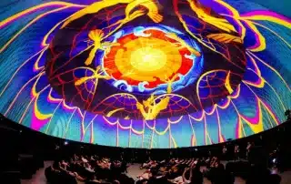 Triển lãm 3D Dome Mapping biến La Tiên Villa thành miền viễn du cảm xúc cùng ánh sáng và văn hóa.